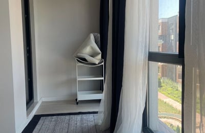 Alquiler de un espacioso apartamento amueblado de 2 habitaciones, 63 m², Constanța, Rumanía